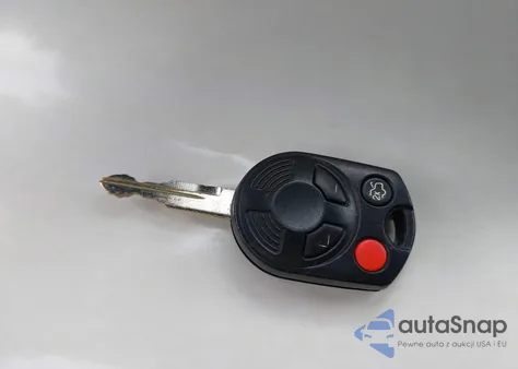 2008 Mercury Mariner I4 из США, поврежденный, VIN 4M2CU81Z98KJ08818